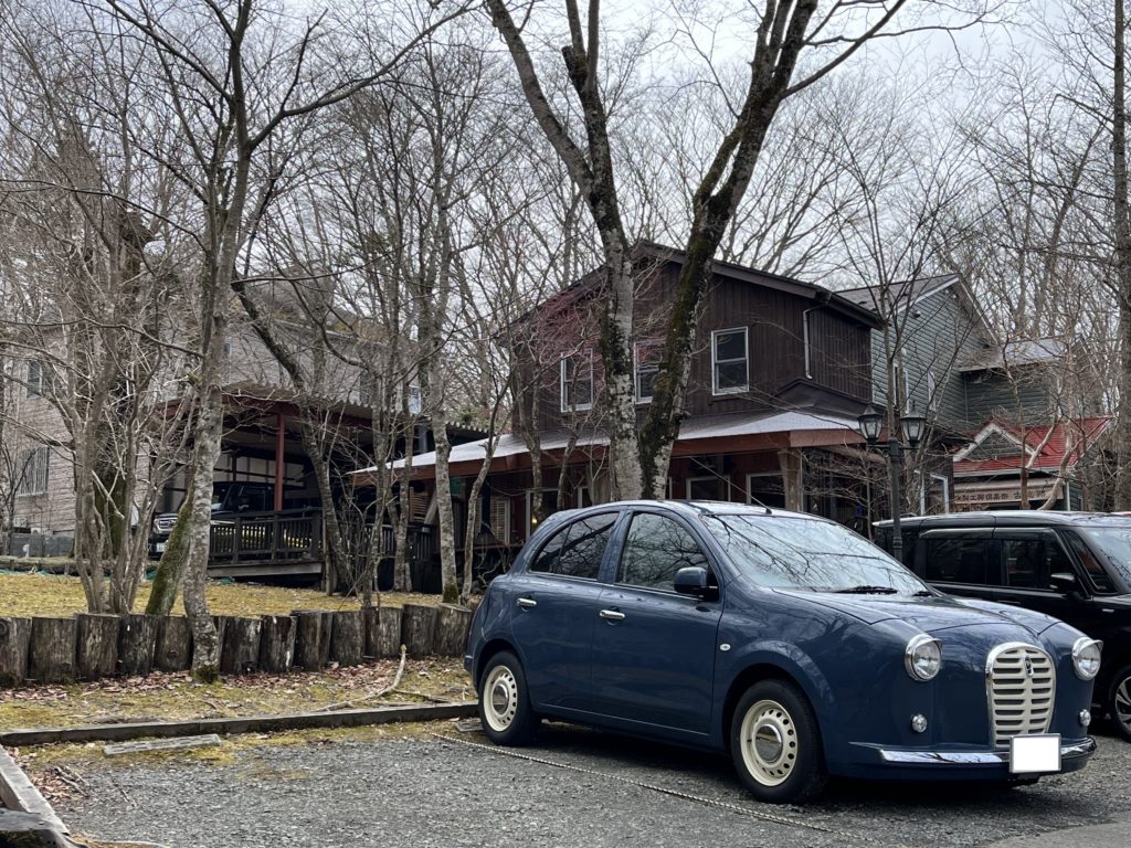 山中湖のカフェとアルルブルーのミニスター